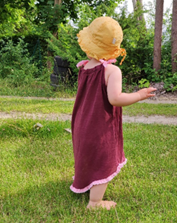Upcycling a summer dress made from an old t-shirt